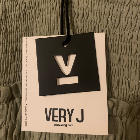 VERY J- NWT sage green dress - Picture 4 of 4